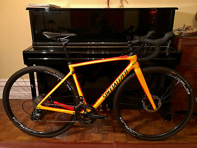 specialized roubaix gravel bike